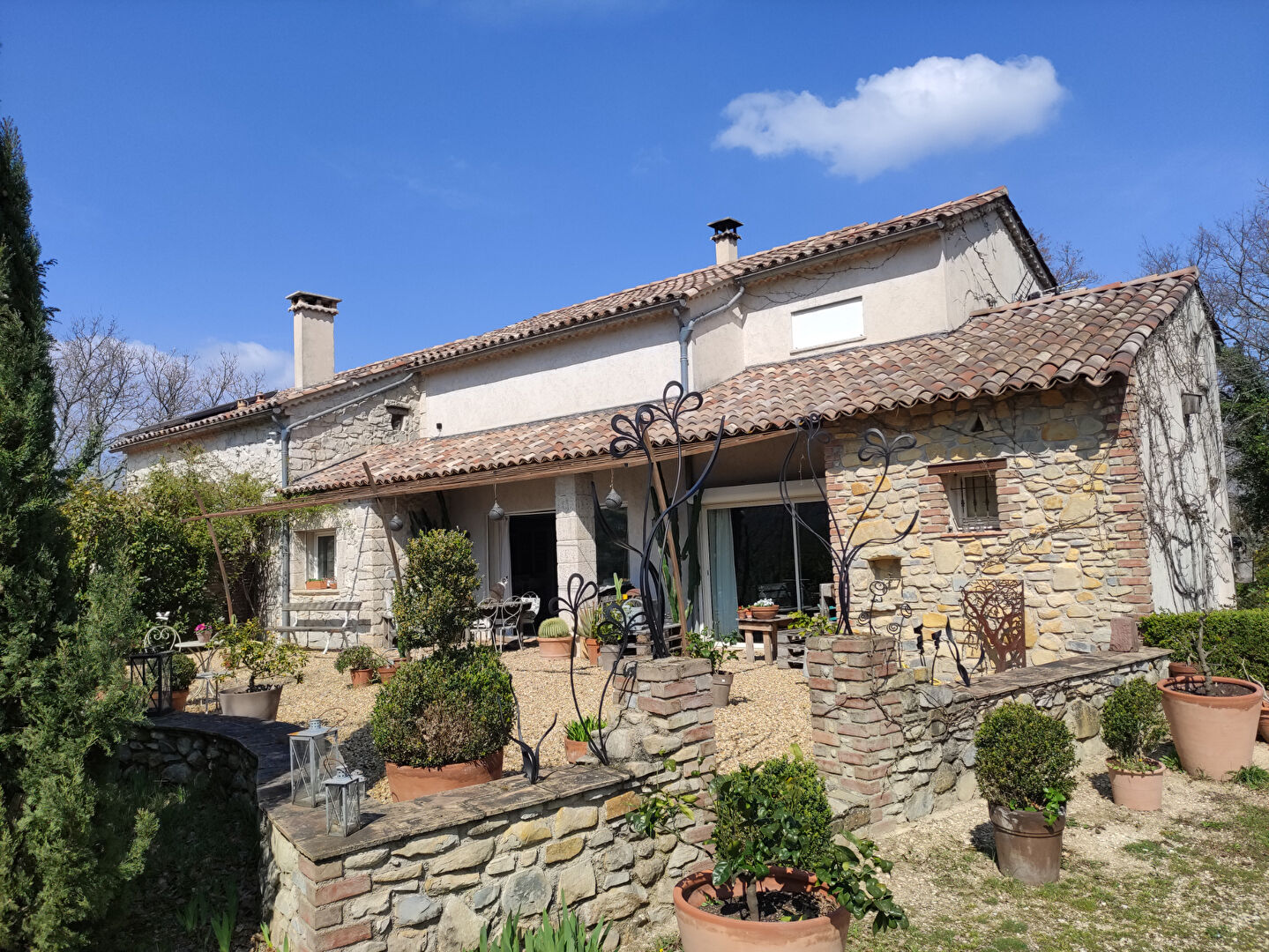 GARD, production et transformation d’amandes et d’olives - 
