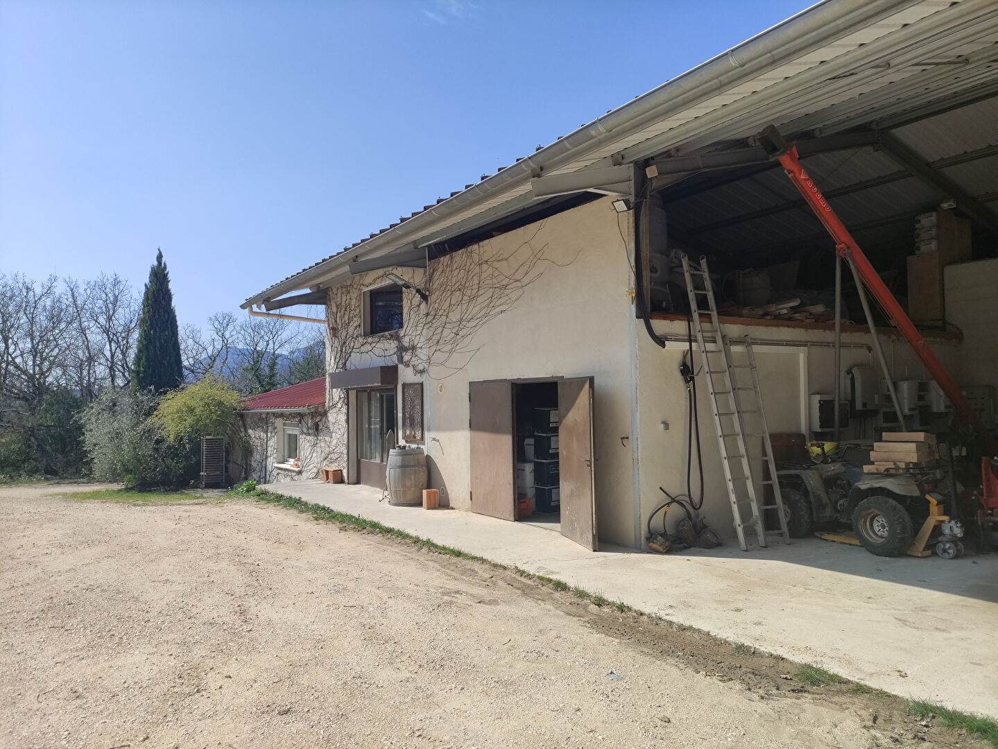 GARD, production et transformation d’amandes et d’olives - 