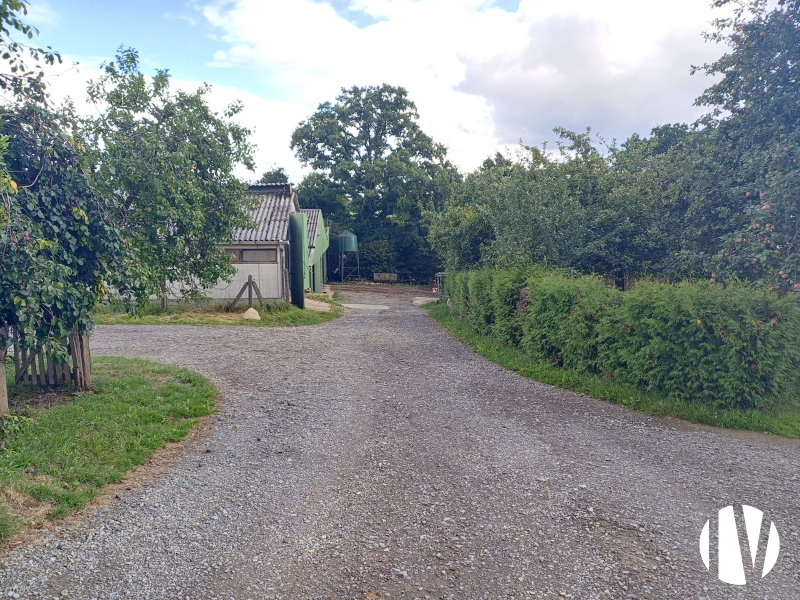 MANCHE – Dairy farm on 57 hectares - 