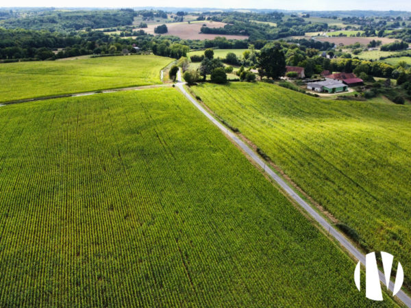 Dordogne. Exploitation céréalière de 183ha