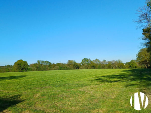 LOIRE-ATLANTIQUE, Dairy farm covering over 120 hectares