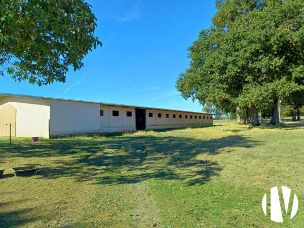 Maine-et-Loire ? A beautiful country estate for an agritourism project